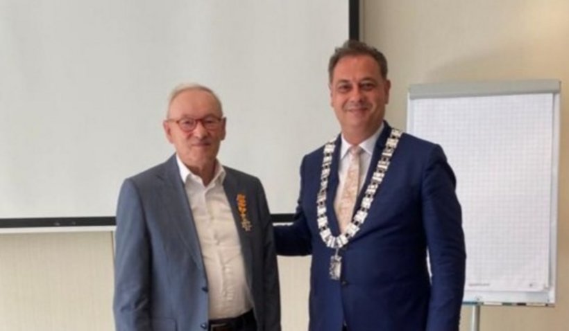 Jan Tamerus met Burgemeester Gerolf Bouwmeester