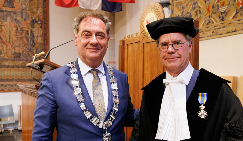 Burgemeester Bouwmeester en Prof. dr. I. Moerdijk . Foto: Bas van Hattum