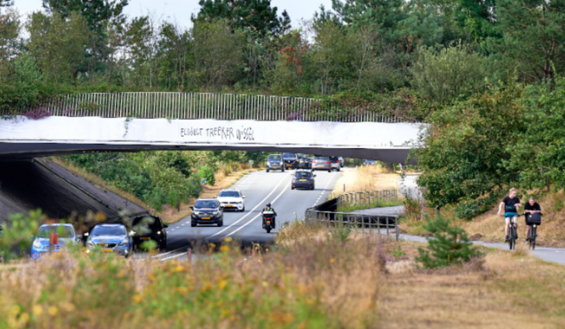 Doornseweg tussen de Leusderheide en Den Treek.
