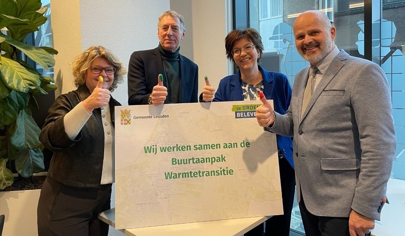 Vertegenwoordigers van de Groene Belevenis met wethouder Kramer